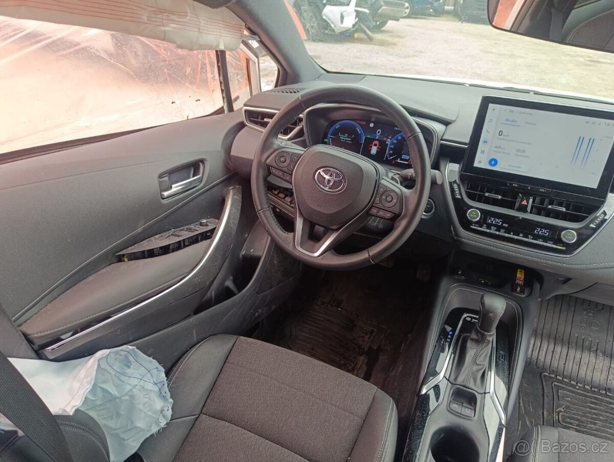 Toyota Corolla Hybrid - 9