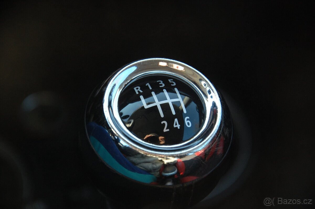 MINI Cooper 1,6D, najeto 125.000km , vynikající stav - 9