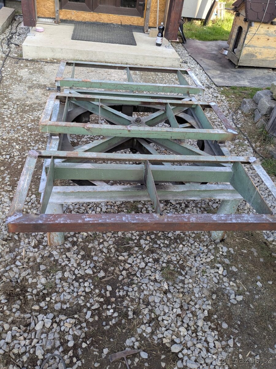 Stůl na řezání kamene otočný - 9