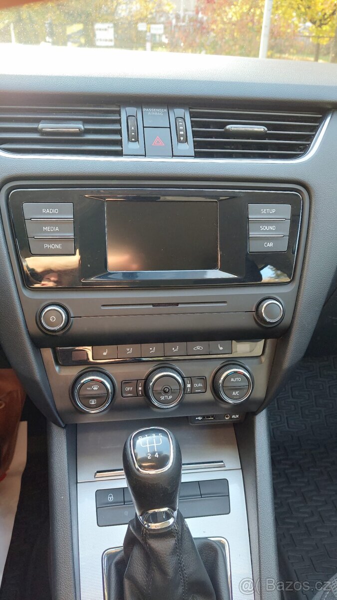 Škoda Octavia Combi 1.6 TDI Elegance – 2015 - 9