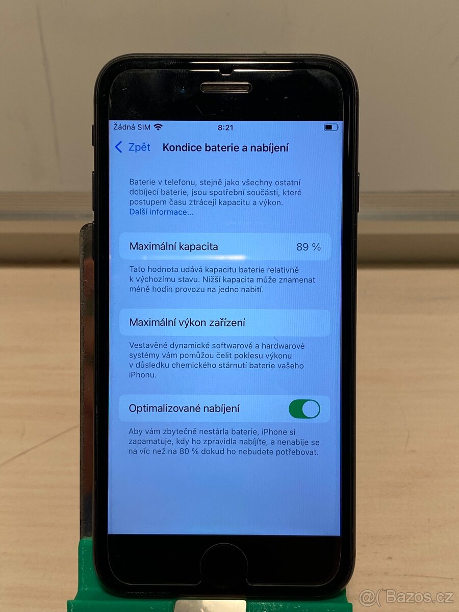Apple iPhone SE (2020) 2.gen.- baterie 89% - 9