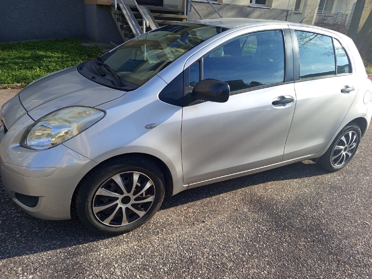 Toyota Yaris 1,3 - 9