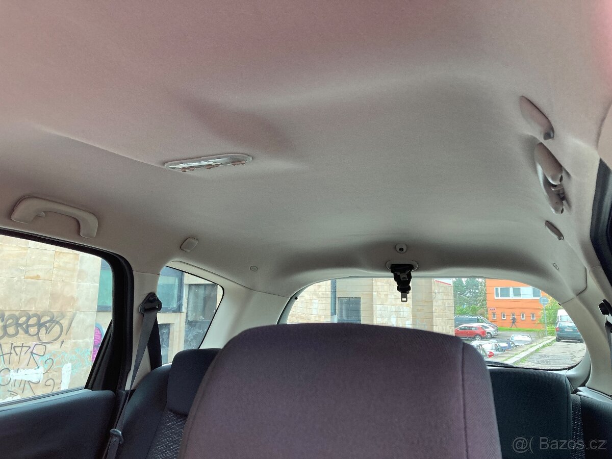 Renault Grand Scenic 2.0DCI 110 kW - 9