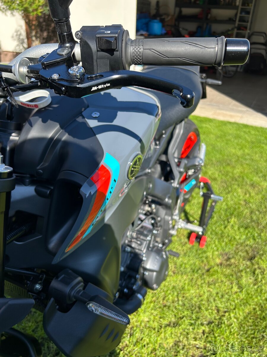 Yamaha MT 09 - 9