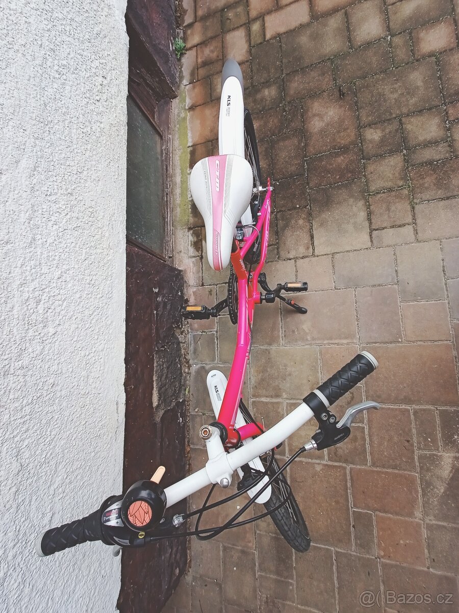 Dívčí kolo vel. 20 - 9