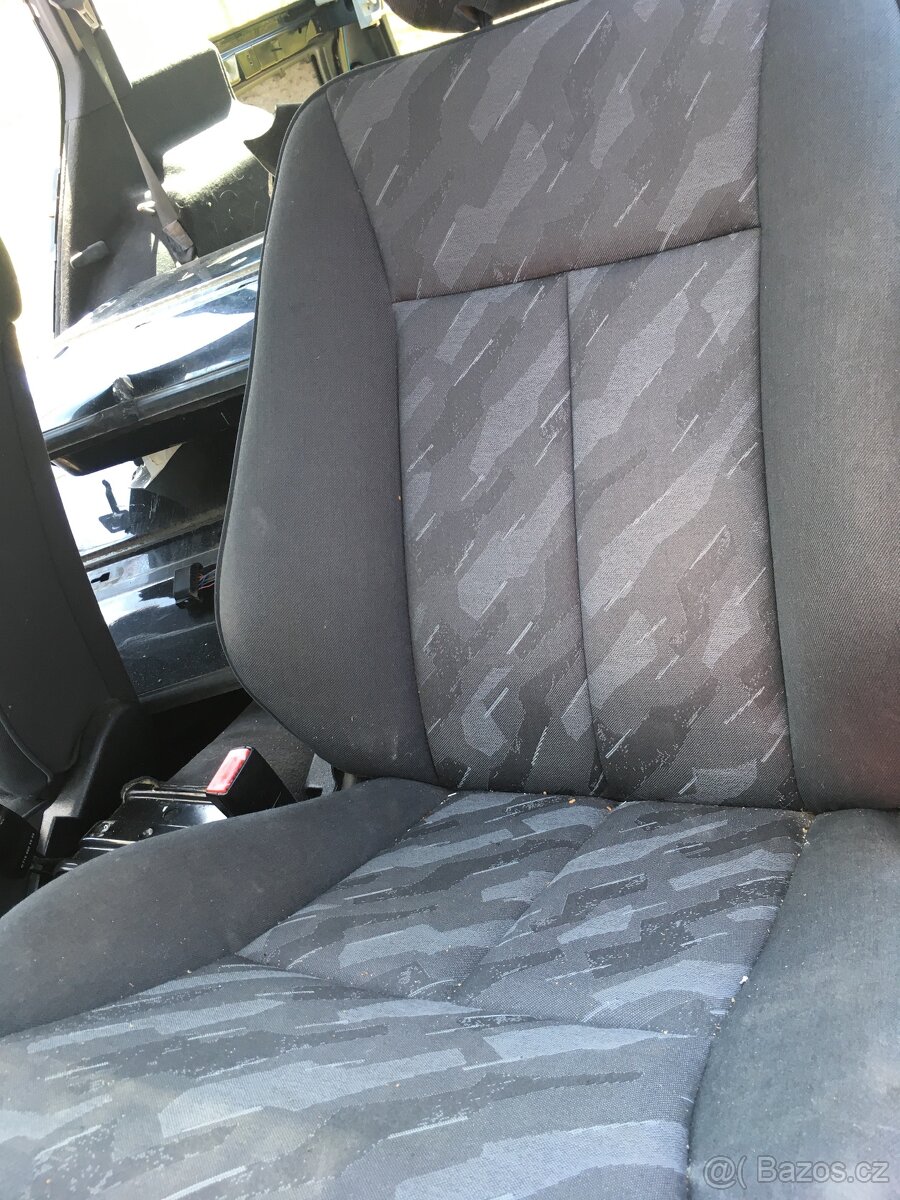 Interiér benz E rok 2002 - 9