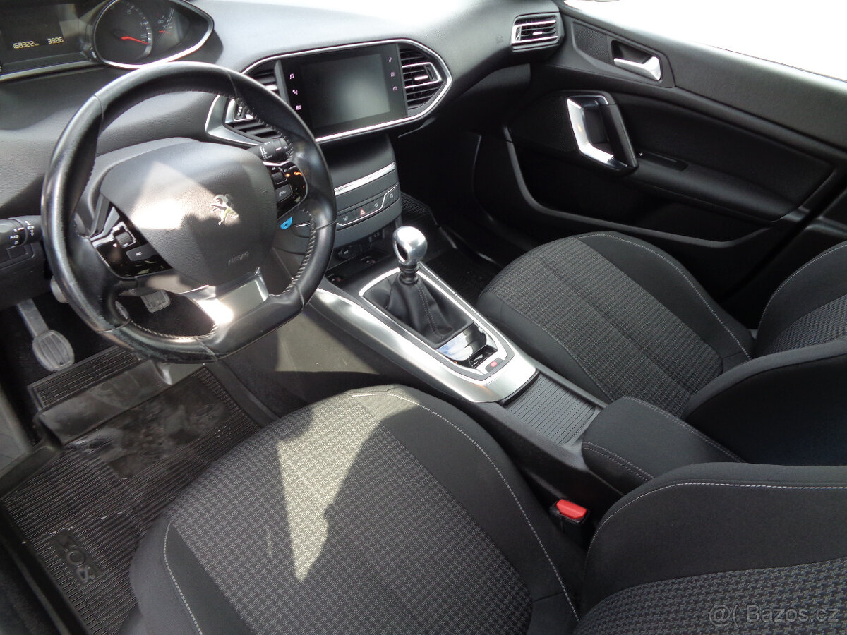 PEUGEOT 308 SW 1.5 HDi ALLURE - 9