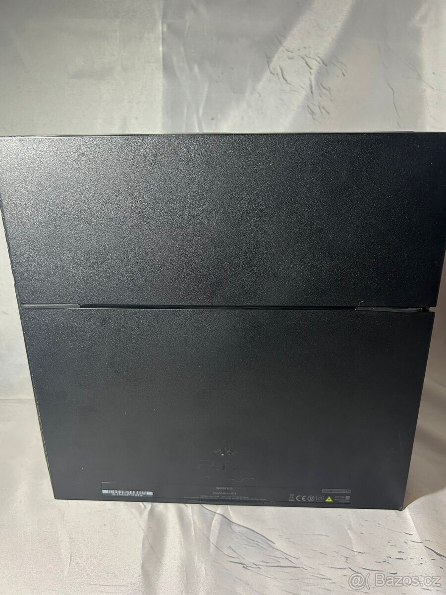 PlayStation 4 1TB + 2 orig. Ovladače+ hry - 9