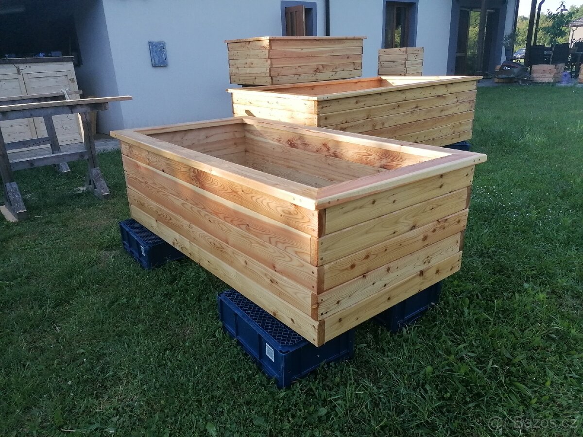 10%-SLEVA Modřínový masivní vyvýšený záhon-květináč - 9