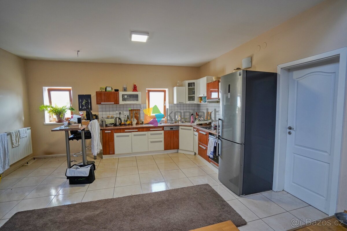 Prodej byty 3+1, 192 m² - Znojmo, ev.č. 00421 - 9