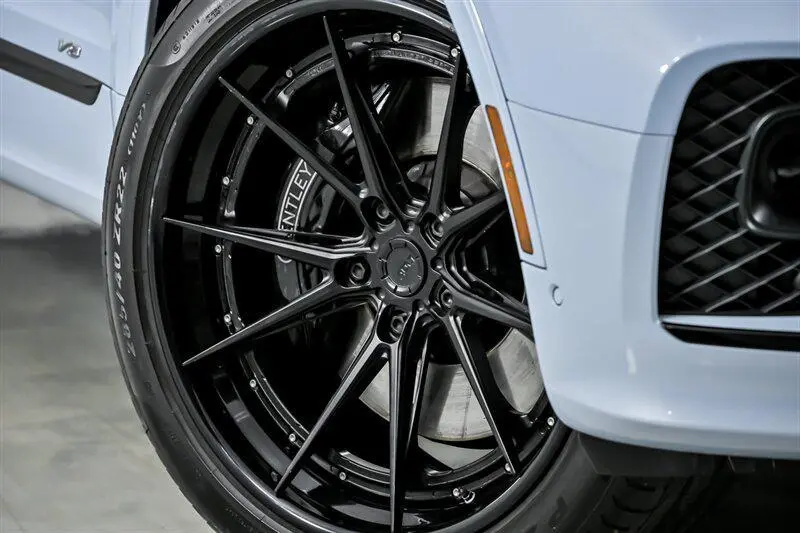 2021 Bentley Bentayga V8 - 9