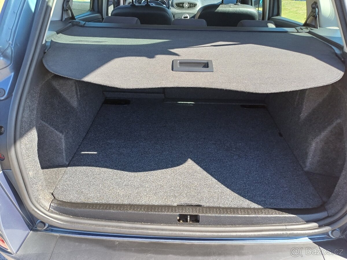 Predám Renault Clio Grandtour 1.2 benzín ,55kw rok výroby 20 - 9