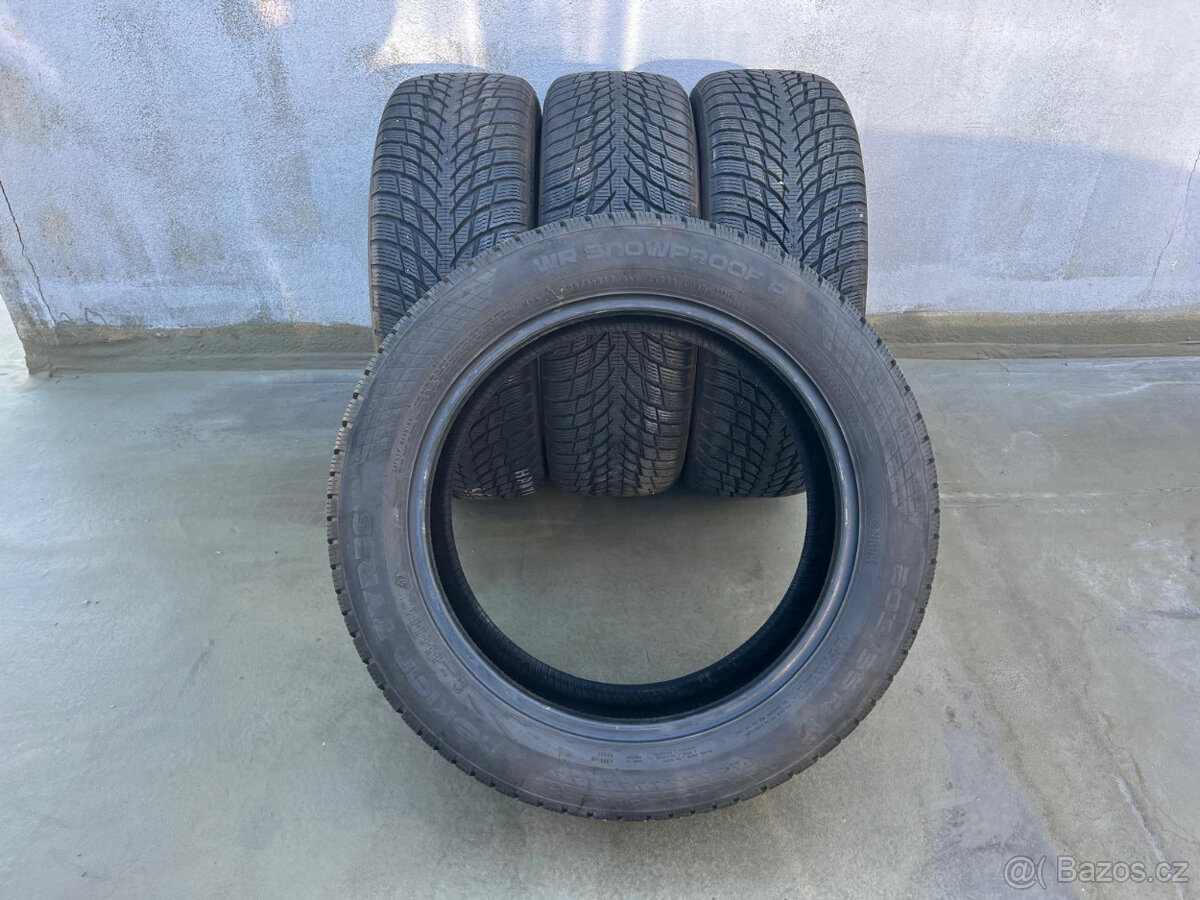 205/55R17 WR SNOWPROOF P 95V XL zimní pneu 8mm - 9