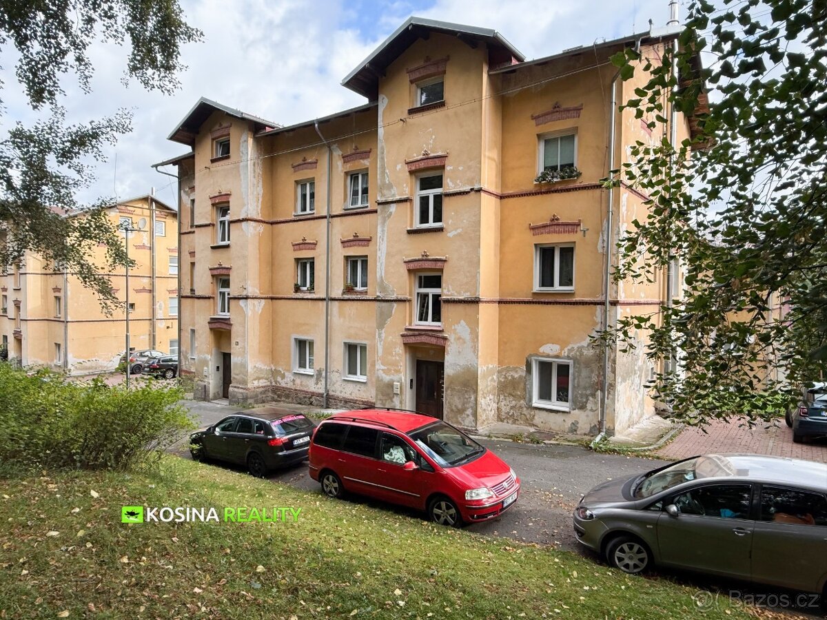 Půdní byt 1+1, 30 m2, Libavské údolí - 9