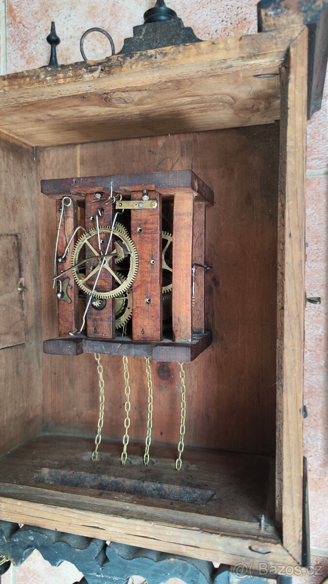 starožitné selské dřevěné vyřezávané hodiny schwarzwald - 9