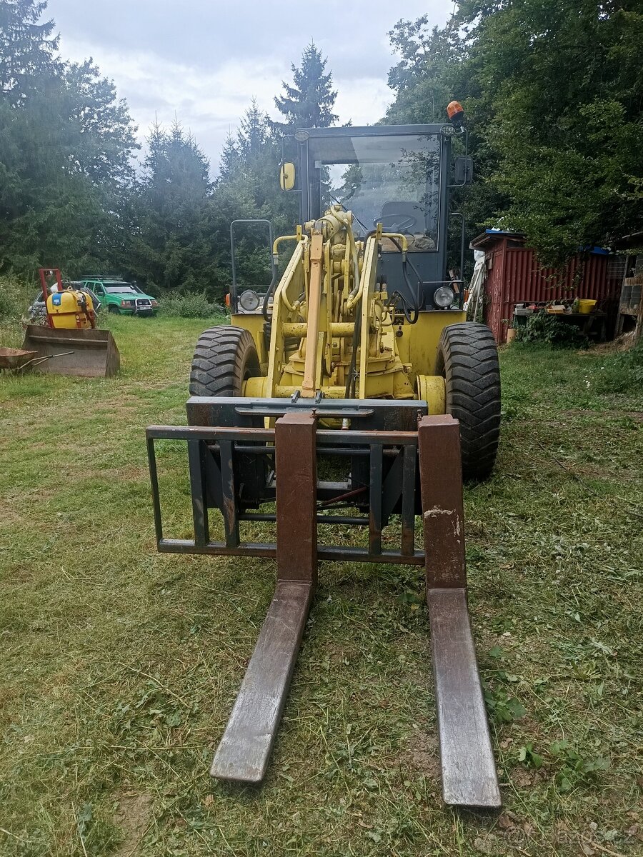 Nakladač Hon un 053 - 9