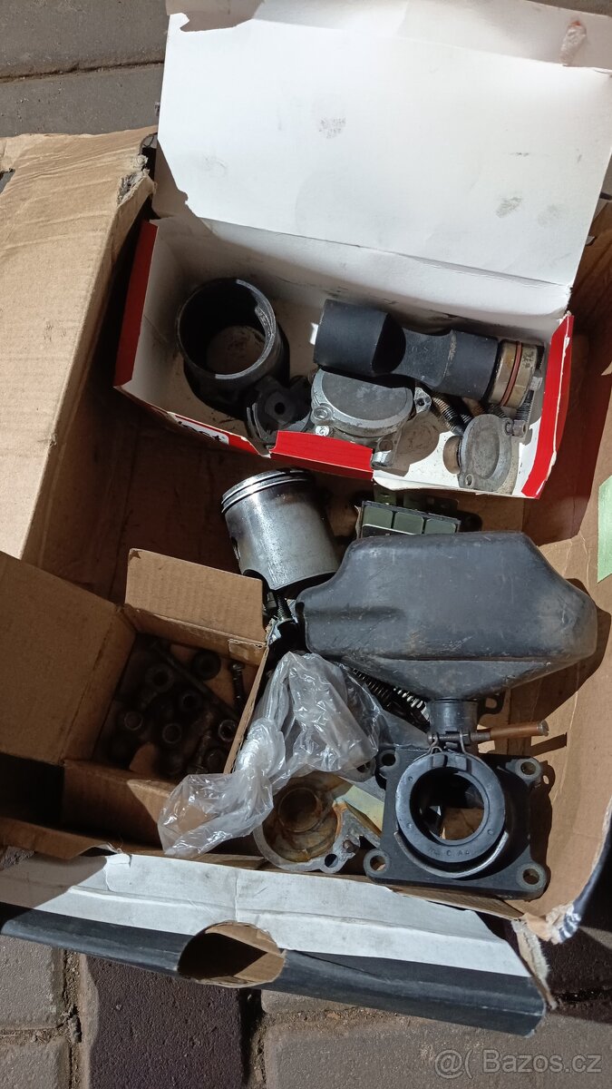 Motor Yamaha dt 125 plus díly - 9