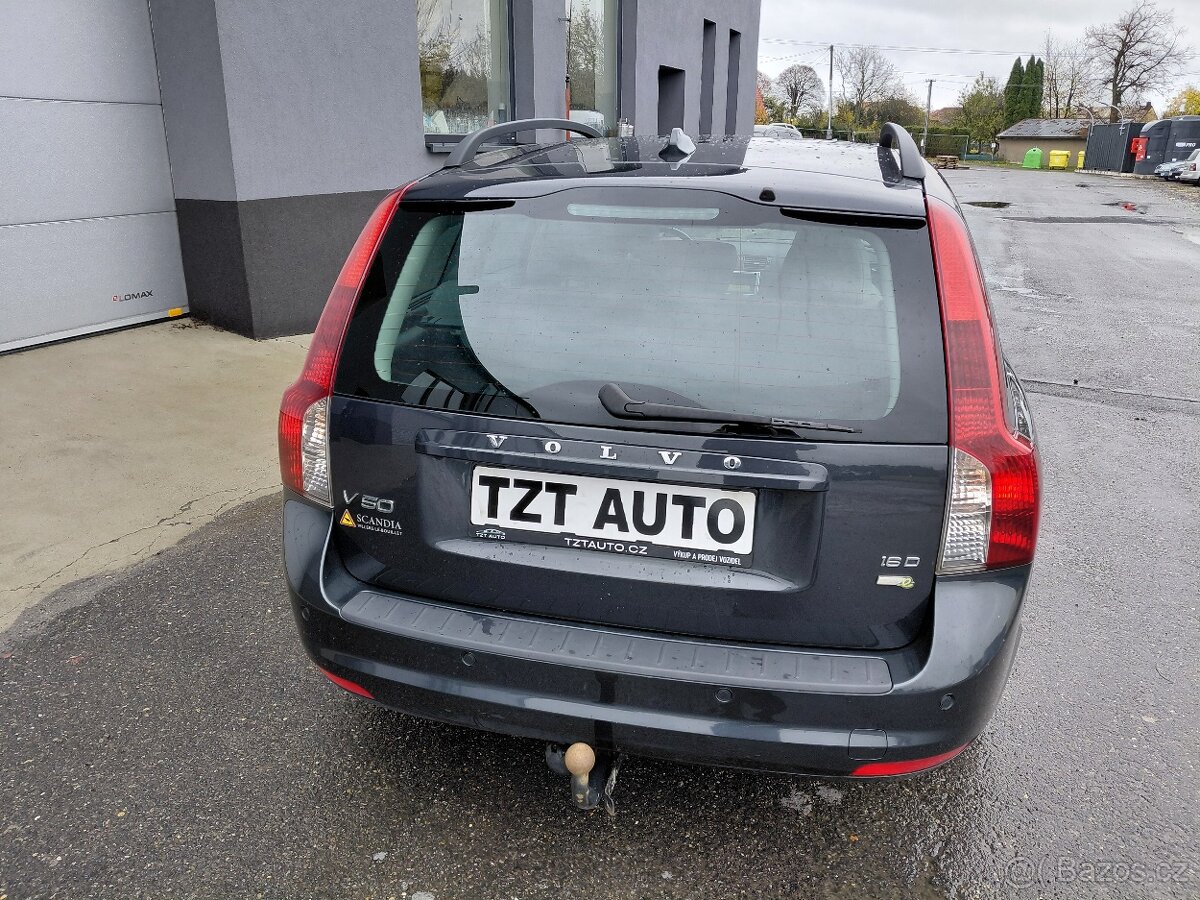 VOLVO V50, 1.6D, r.10, 155000km, VELMI SOLIDNÍ - 9