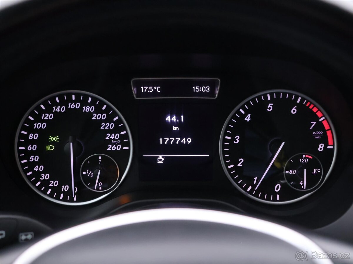 Mercedes-Benz Třídy A 1,6 180 90kW Style Navi Kůže (2013) - 9