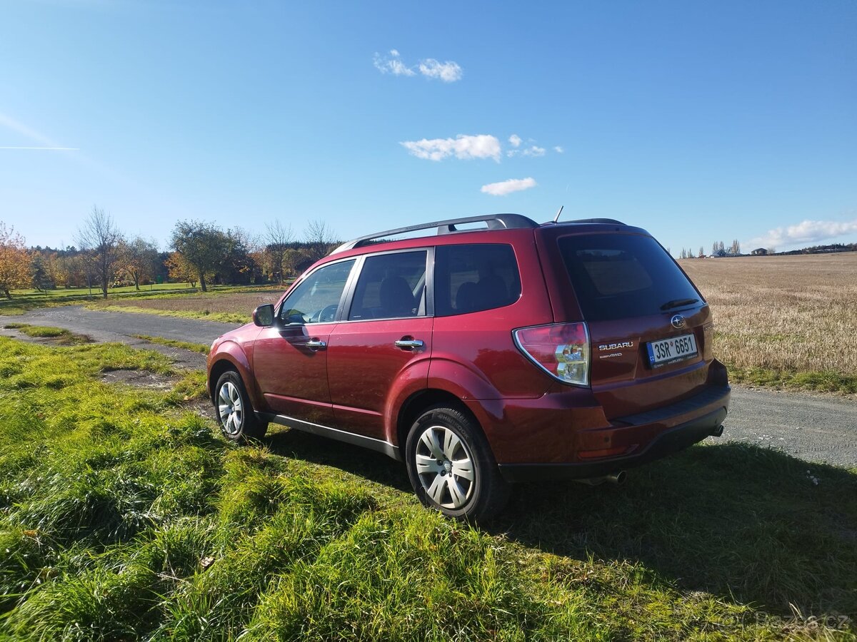 Subaru Forester SH 2.5i LPG 126kW 2011 NOVÁ STK - 9