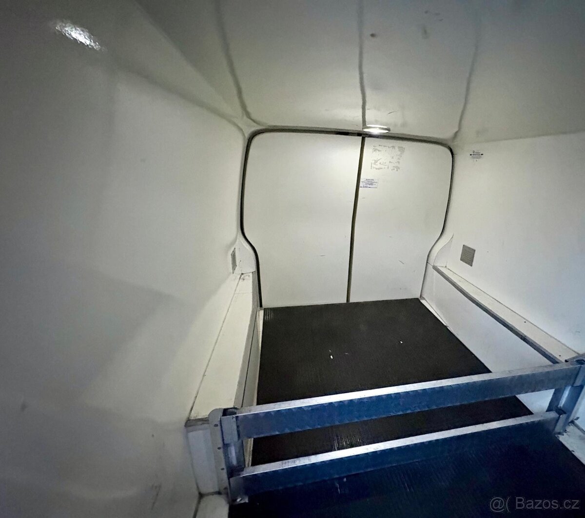 Volkswagen transporter T5, LONG, chladírenský - 9