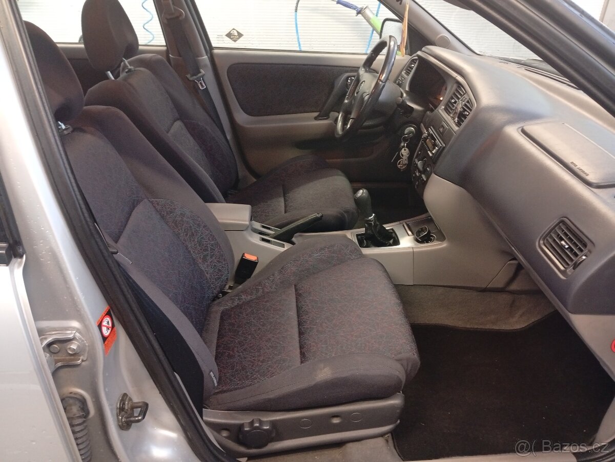 Nissan Primera combi - 9