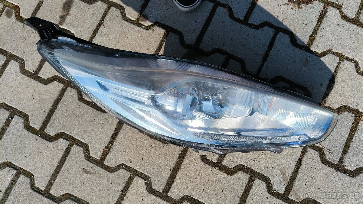 Přední světlo Ford Fiesta 2013 - 2017 pravé - 9