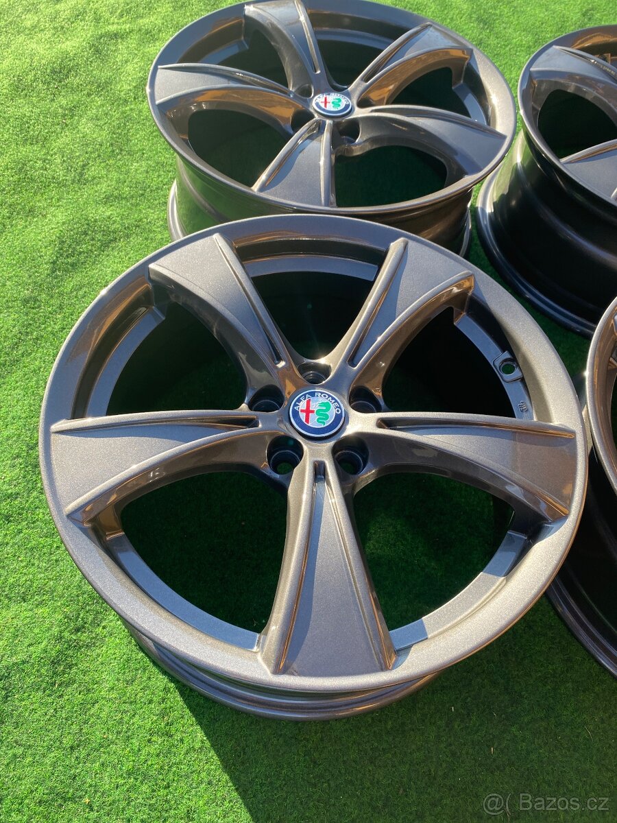 ALU KOLA ALFA ROMEO 5X98 R17 GT - 9