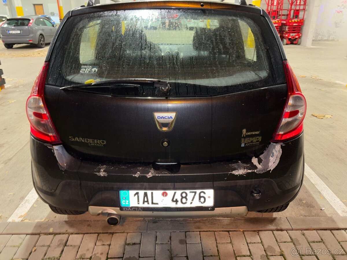 Automobil - Dacia Sandero - 9