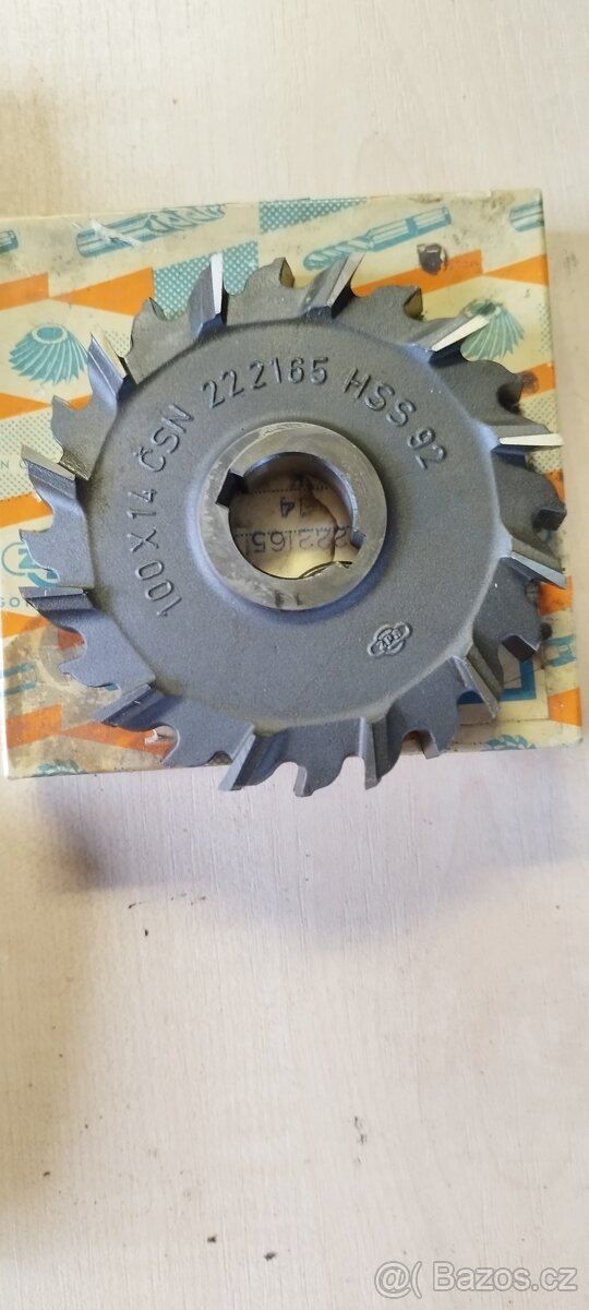 Frézovací hlava+frézy - 9