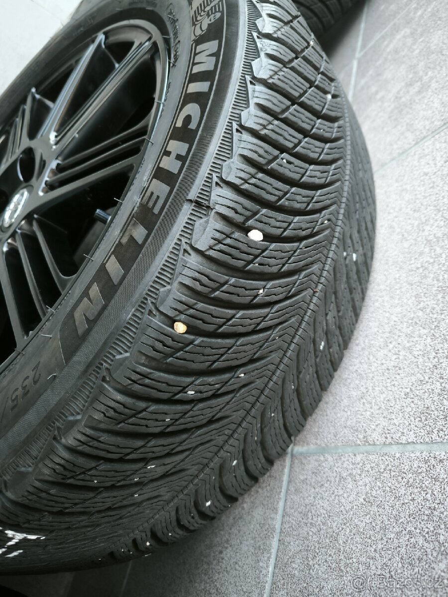 Toyota RAV4 Hybrid kola - 9