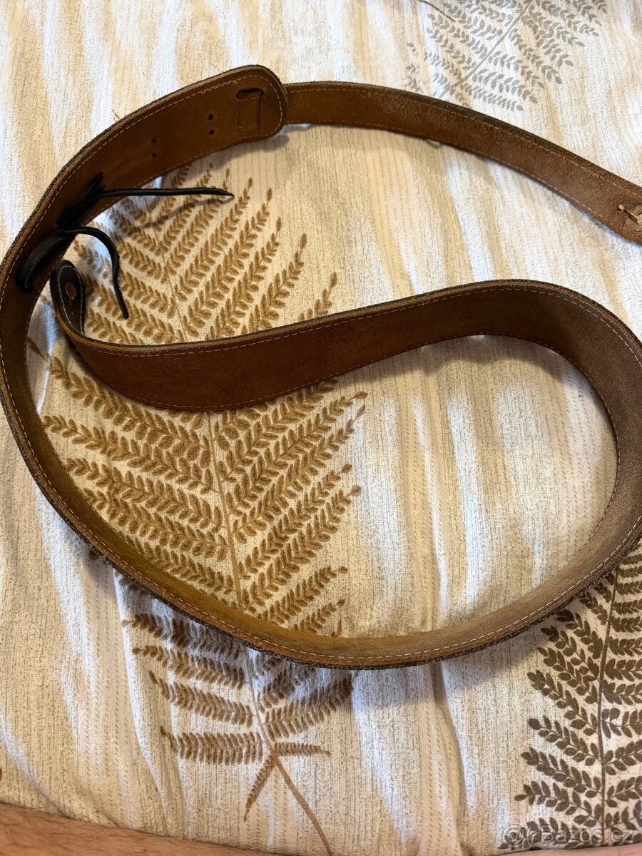 Kožený pas na gitaru - 9