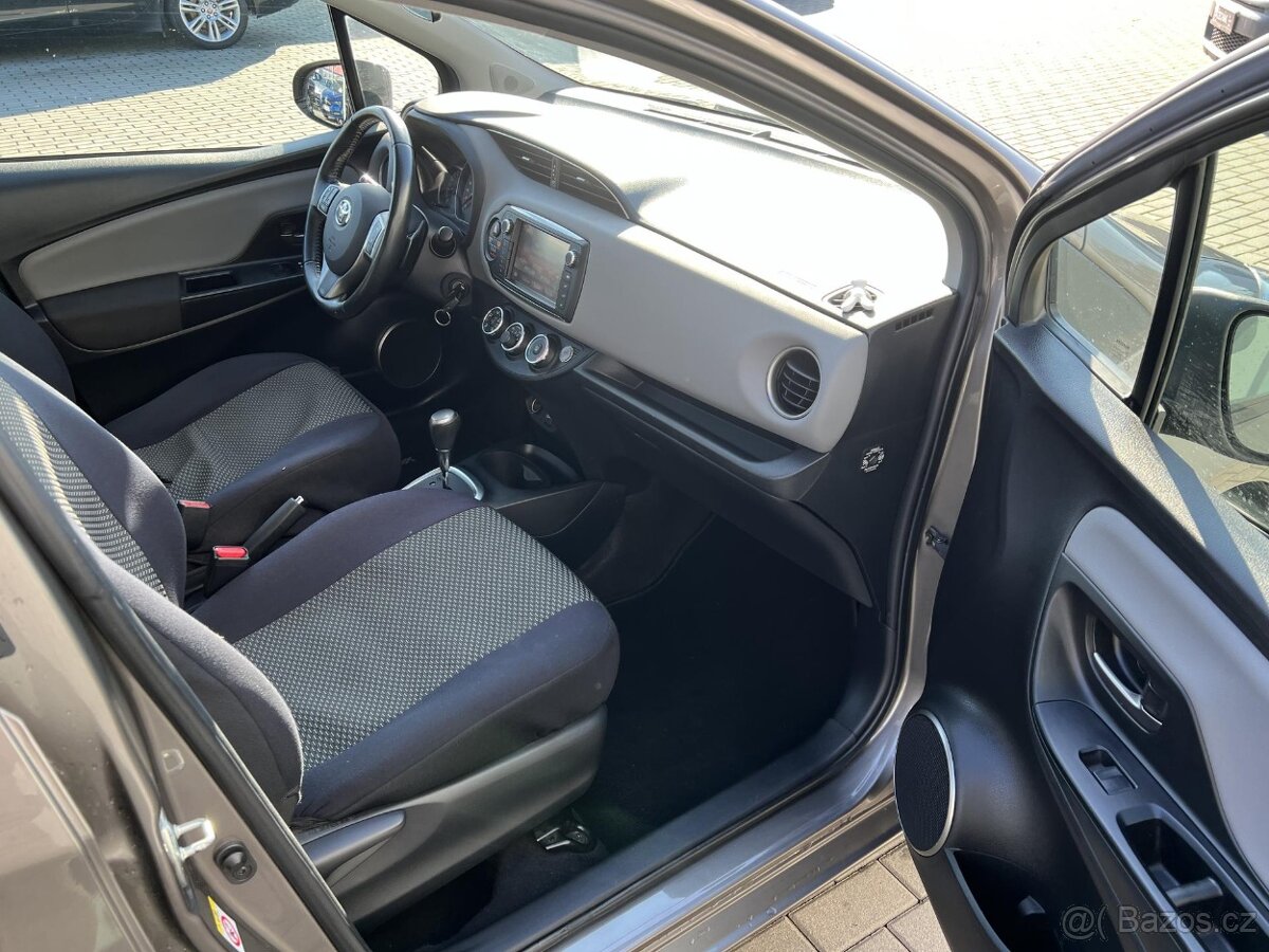 Toyota Yaris 1.3 VVT-i73KWAutomatKamera, 64 tkm - 9