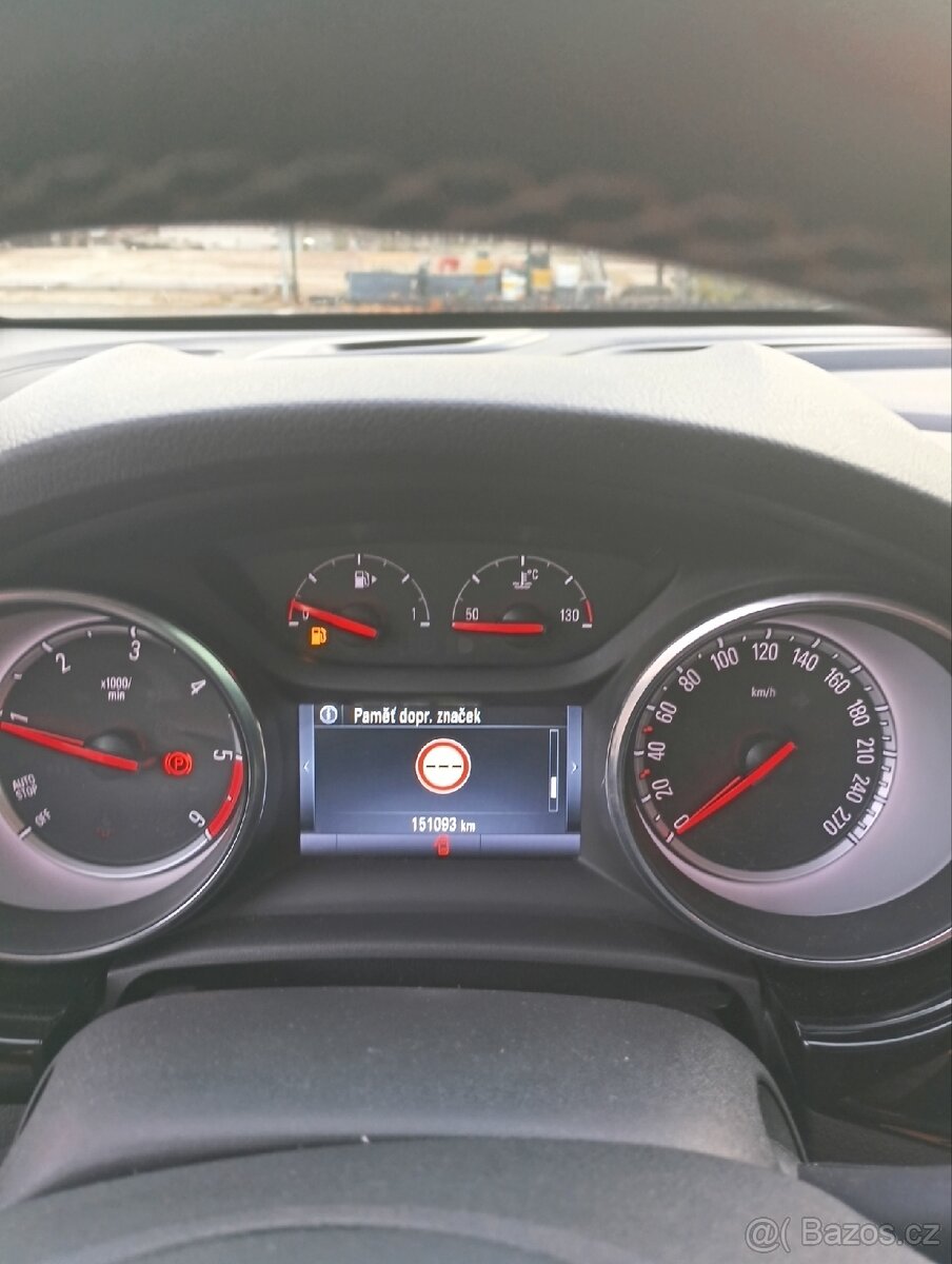 Opel Astra 1.6 Biturbo 118kw - 9