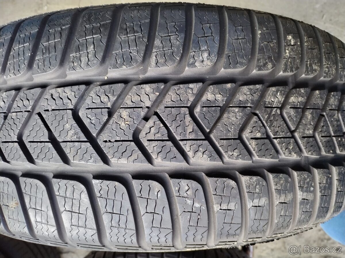 225/50/17 zimni pneu PIRELLI a CONTI 225/50 R17 - 9