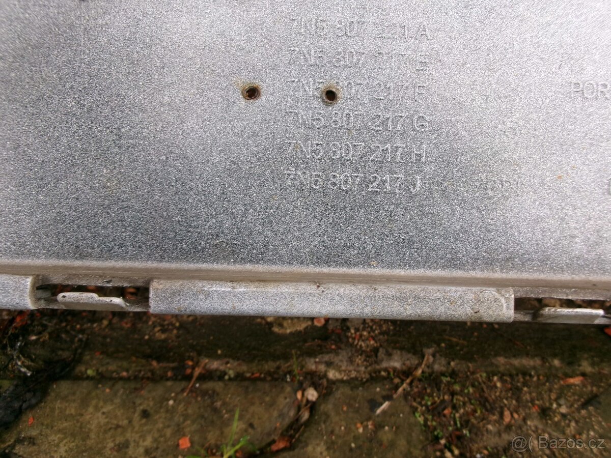 VW ALHAMBRA 7N - nárazník 7N5 807 221 A - 9