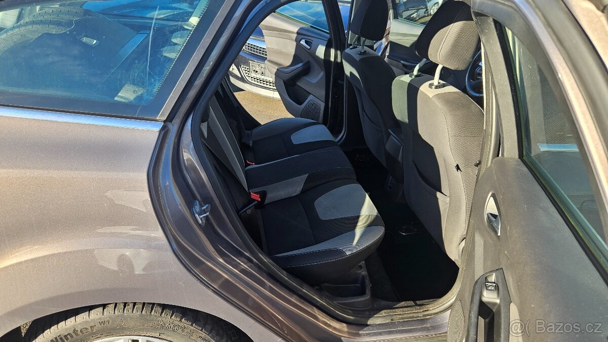 Ford Focus 1,0i EcoBoost - 9