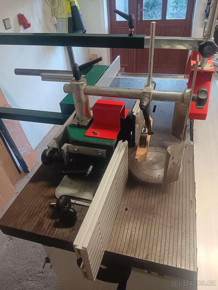 Formátovací pila s frézkou - 9