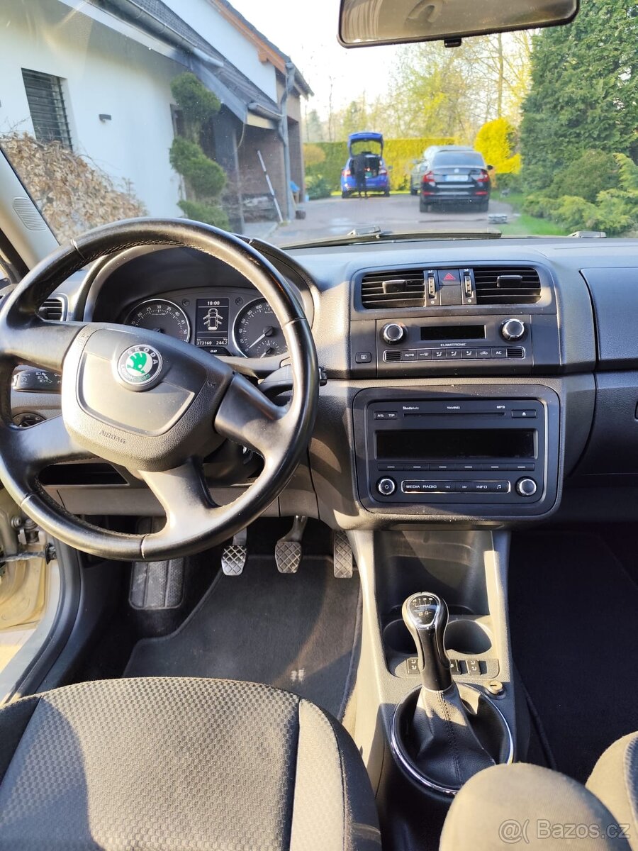 Fabia 1.6tdi elegance,DPH,12/2012 koup,v ČR,2 majitel - 9