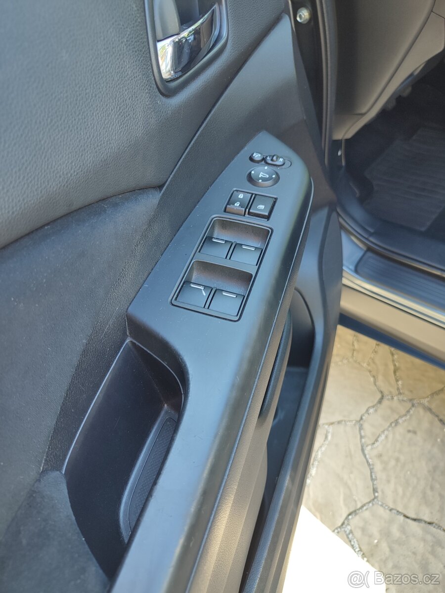 Prodám Honda CR-V 2 2i-DTEC 4x4 - 9