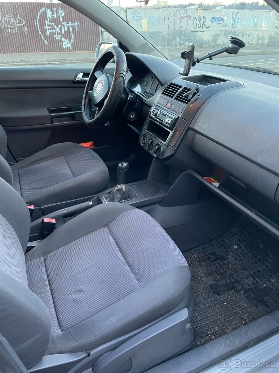 Volkswagen Polo 1.2, 40 kW, 2003 - 9