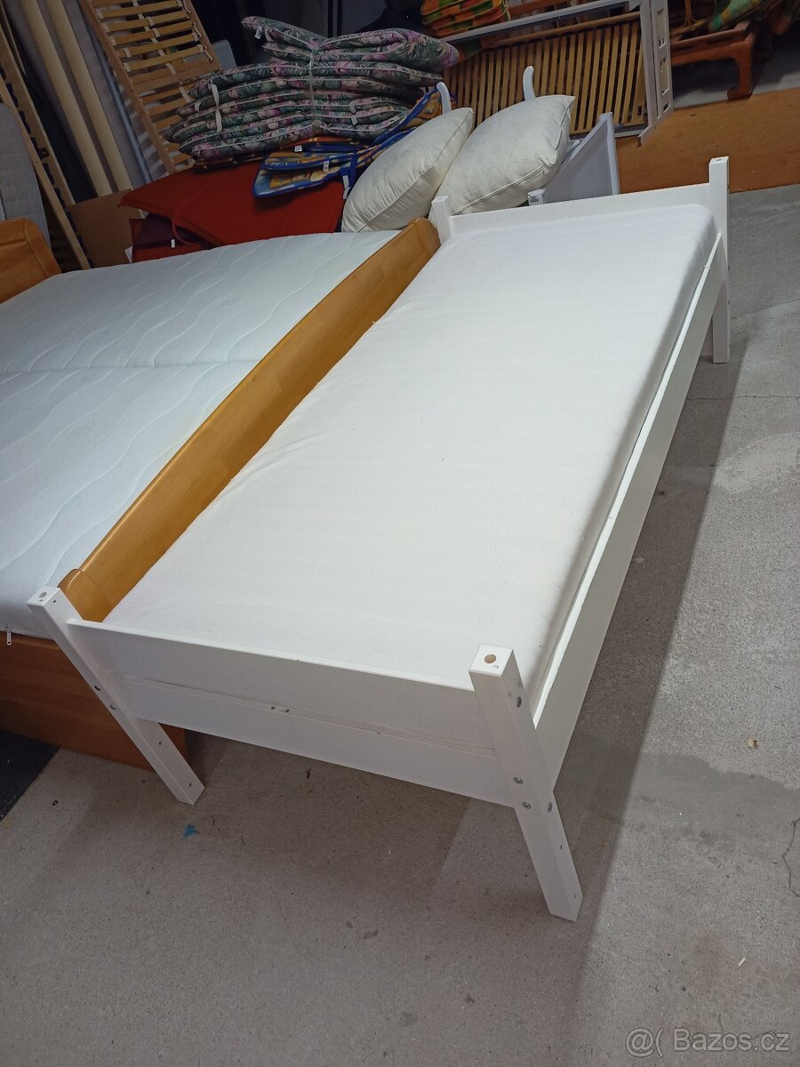 Prodám hezkou postel z masivu 90 x 200 cm - 9