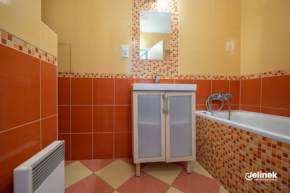 Mezonet o dispozici 4+1, Polička – ulice 1. máje 607 - 9