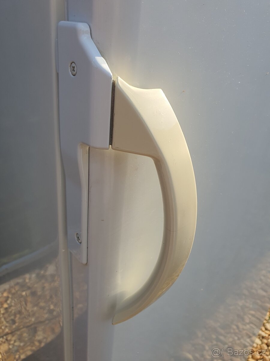 370ti litrová lednice – chlaďák AEG třída A - 9