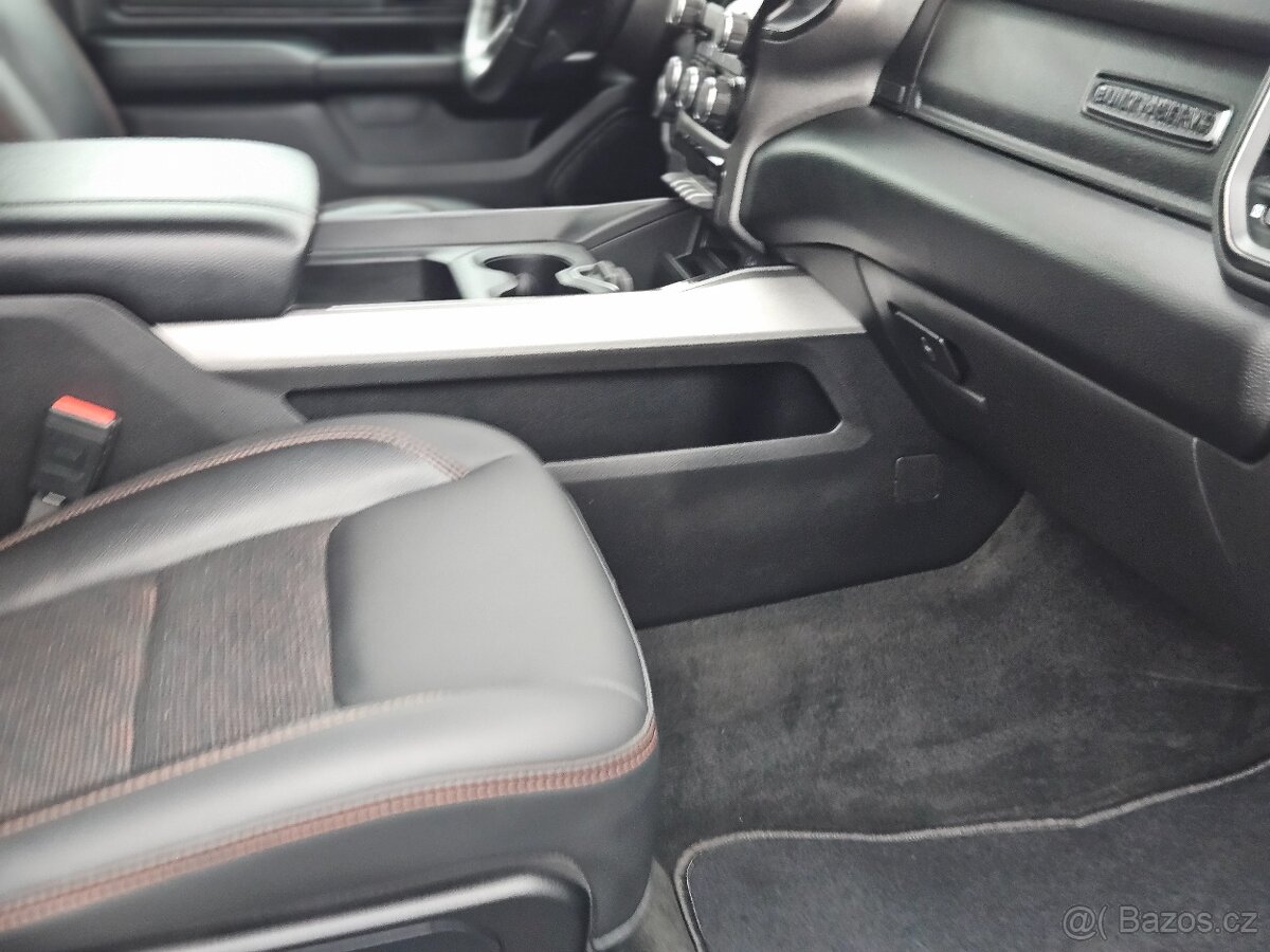 Dodge Ram 1500 5.7 V8 Hemi Crew Cab r.v.2022 - 9