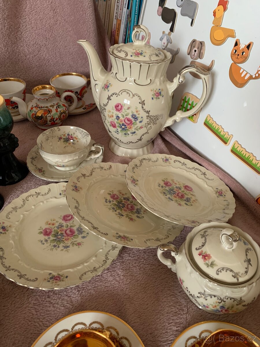 Úklid půdy 1: hrnečky, konvice, skleničky - 9