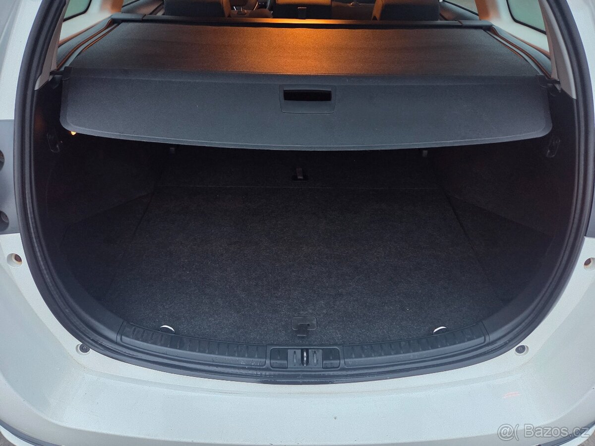 Toyota Auris Combi 1.2 16V Benzín Nová STK Tažné zařízení - 9