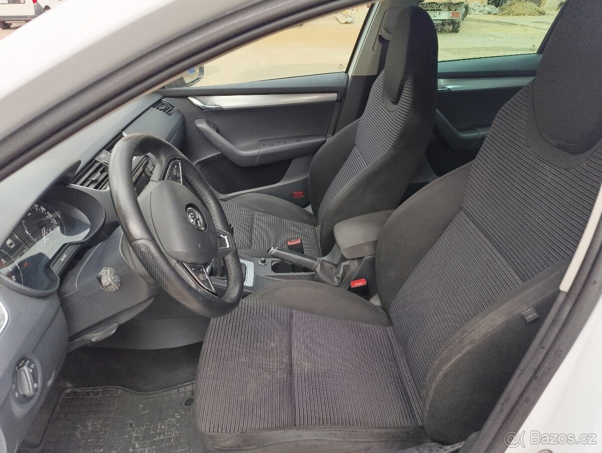 Škoda Octavia combi 2.0tdi - 9