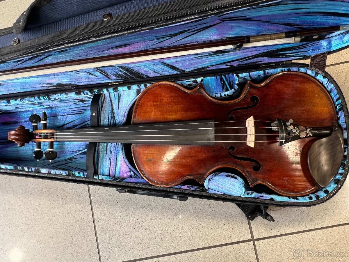Prodám housle velmi staré a hysterické - 9
