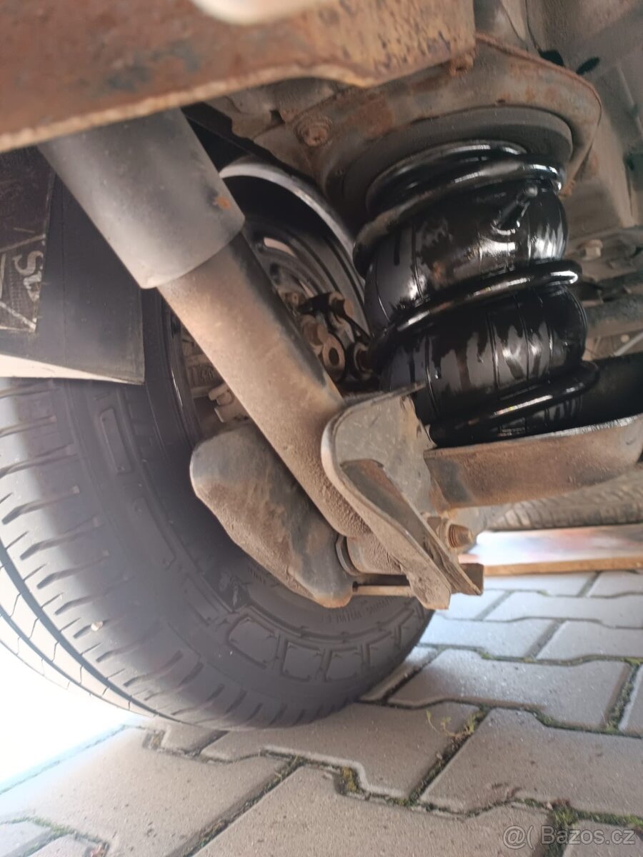 Vzduchové Mechy do SUV, Dodávky , Osobné autá - 9